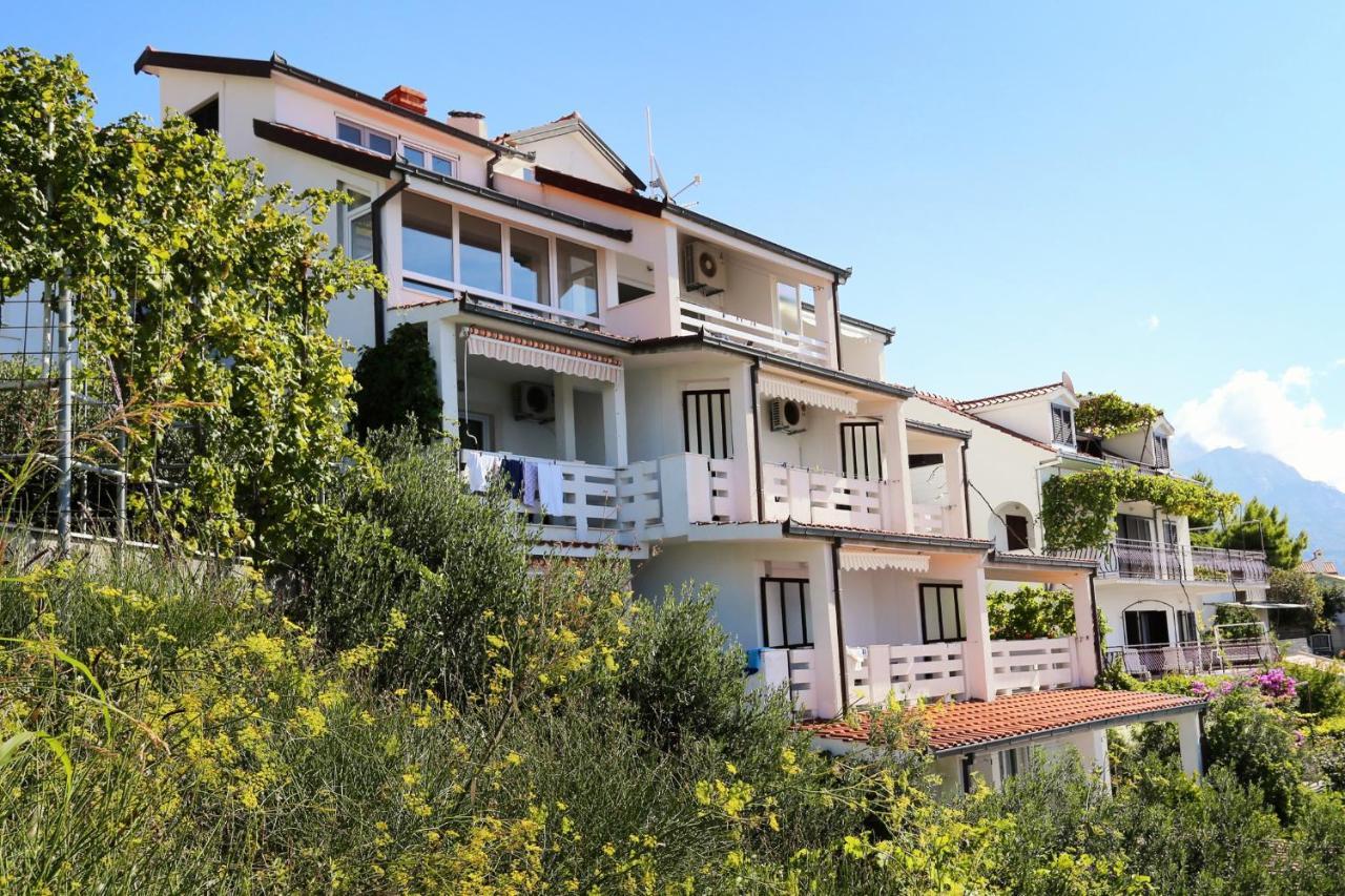 Apartments By The Sea Pisak, Omis - 1014 المظهر الخارجي الصورة