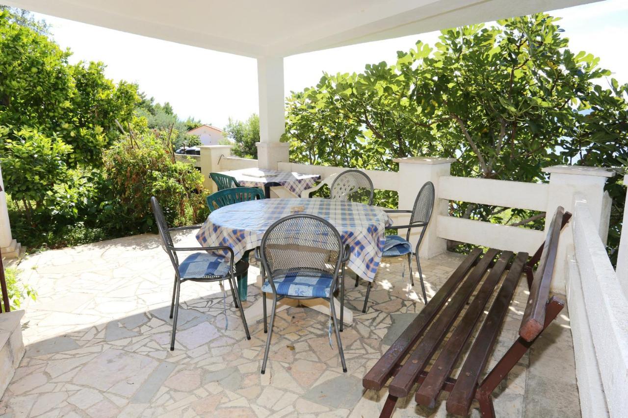 Apartments By The Sea Pisak, Omis - 1014 المظهر الخارجي الصورة