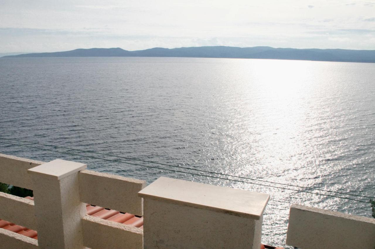 Apartments By The Sea Pisak, Omis - 1014 المظهر الخارجي الصورة