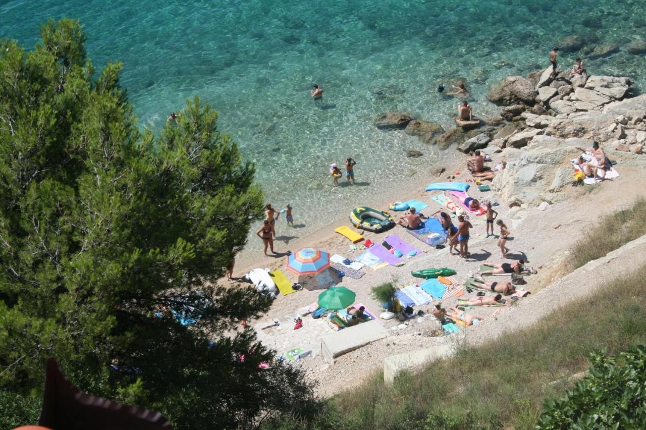 Apartments By The Sea Pisak, Omis - 1014 المظهر الخارجي الصورة
