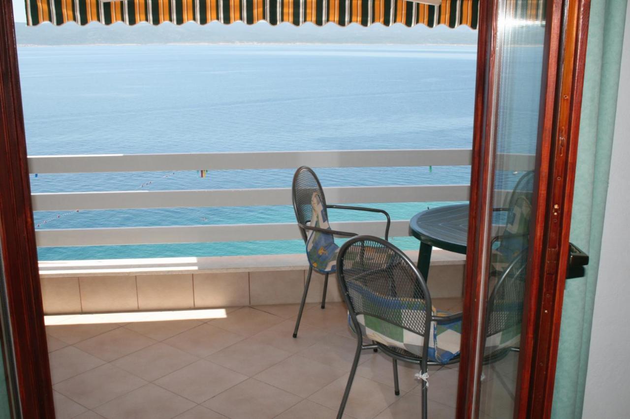 Apartments By The Sea Pisak, Omis - 1014 المظهر الخارجي الصورة